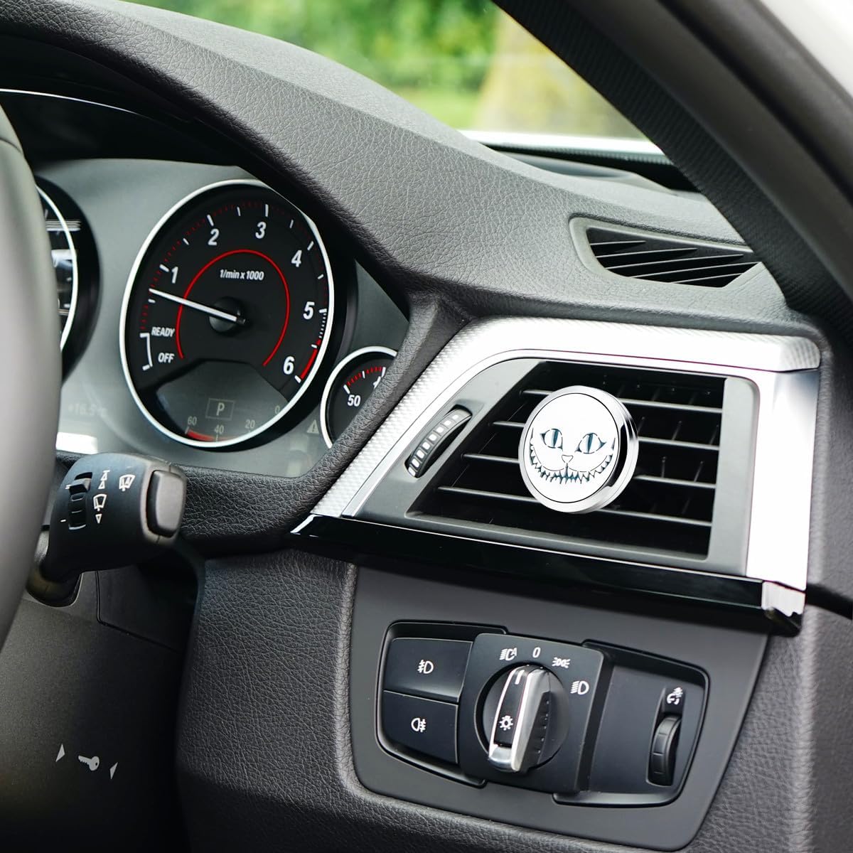 Essential Oil Car Diffuser Vent Clip Diffuser Christmas Car Accessories for Women Air Freshener(Cat Blue)